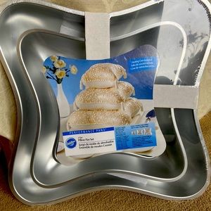 Wilton Cake : * New * Pillow Pan Set (includes heating core)